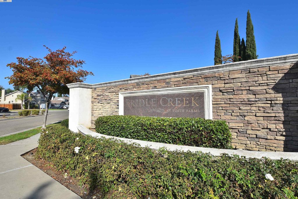 Photo of 2545 Bridle Creek Ct, Tracy, CA 95377 (MLS # 41116179)