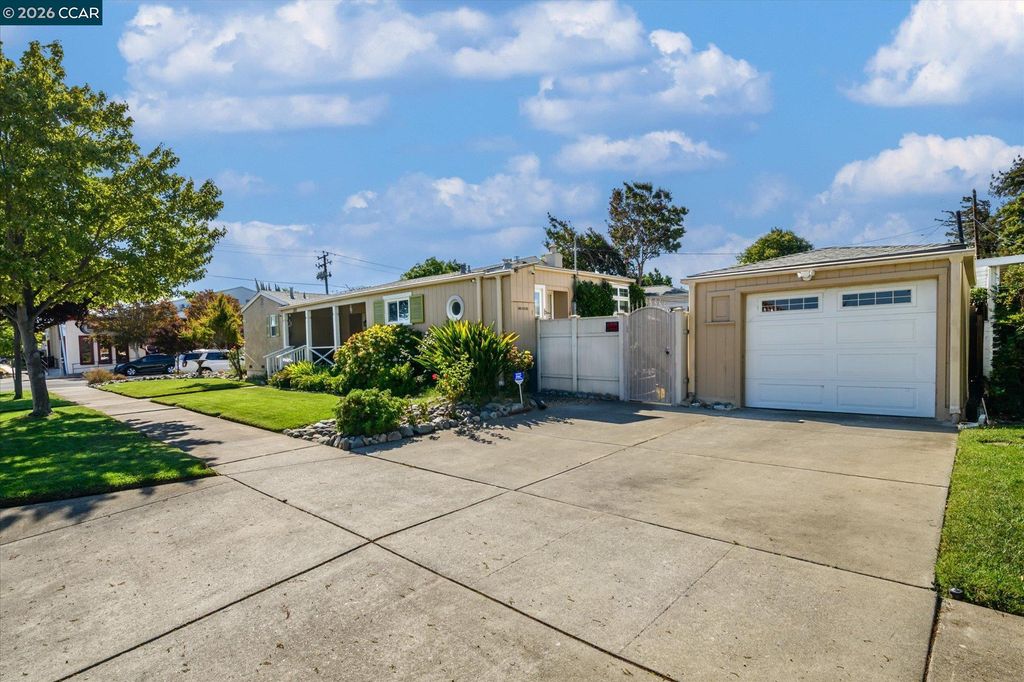 Photo of 1201 Missouri St, Fairfield, CA 94533 (MLS # 41129200)