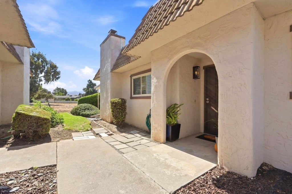 Photo of 100 Villa Pacheco Court, Hollister, CA 95023 (MLS # ML82061109)