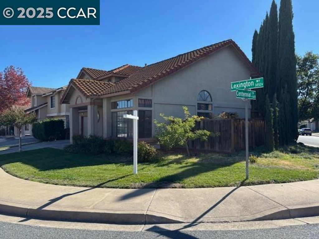Photo of 3443 Lexington Way, Antioch, CA 94509 (MLS # 41116101)