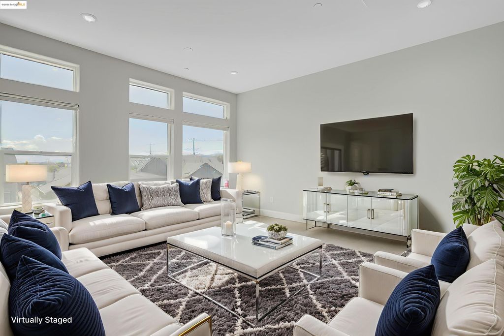 Photo of 210 Waters Park Cir #304, San Mateo, CA 94403 (MLS # 41115371)