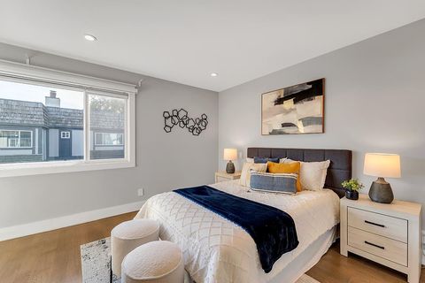 Photo of 33 Park Road #5, Burlingame, CA 94010 (MLS # ML82031093)