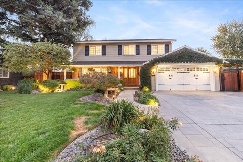 Photo of 434 Devon Court, San Ramon, CA 94583 (MLS # ML82025943) Photo of 434 Devon Court, San Ramon, CA 94583 (MLS # ML82025943)