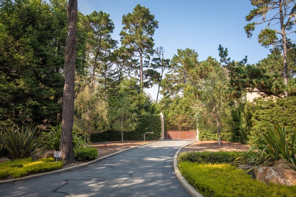 Photo of 1433 Lisbon Lane, Pebble Beach, CA 93953 (MLS # ML82030301)