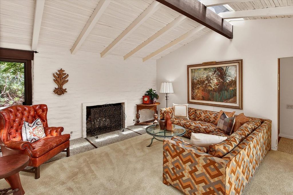 Photo of 14176 Quail Acres, Saratoga, CA 95070 (MLS # ML82040914)