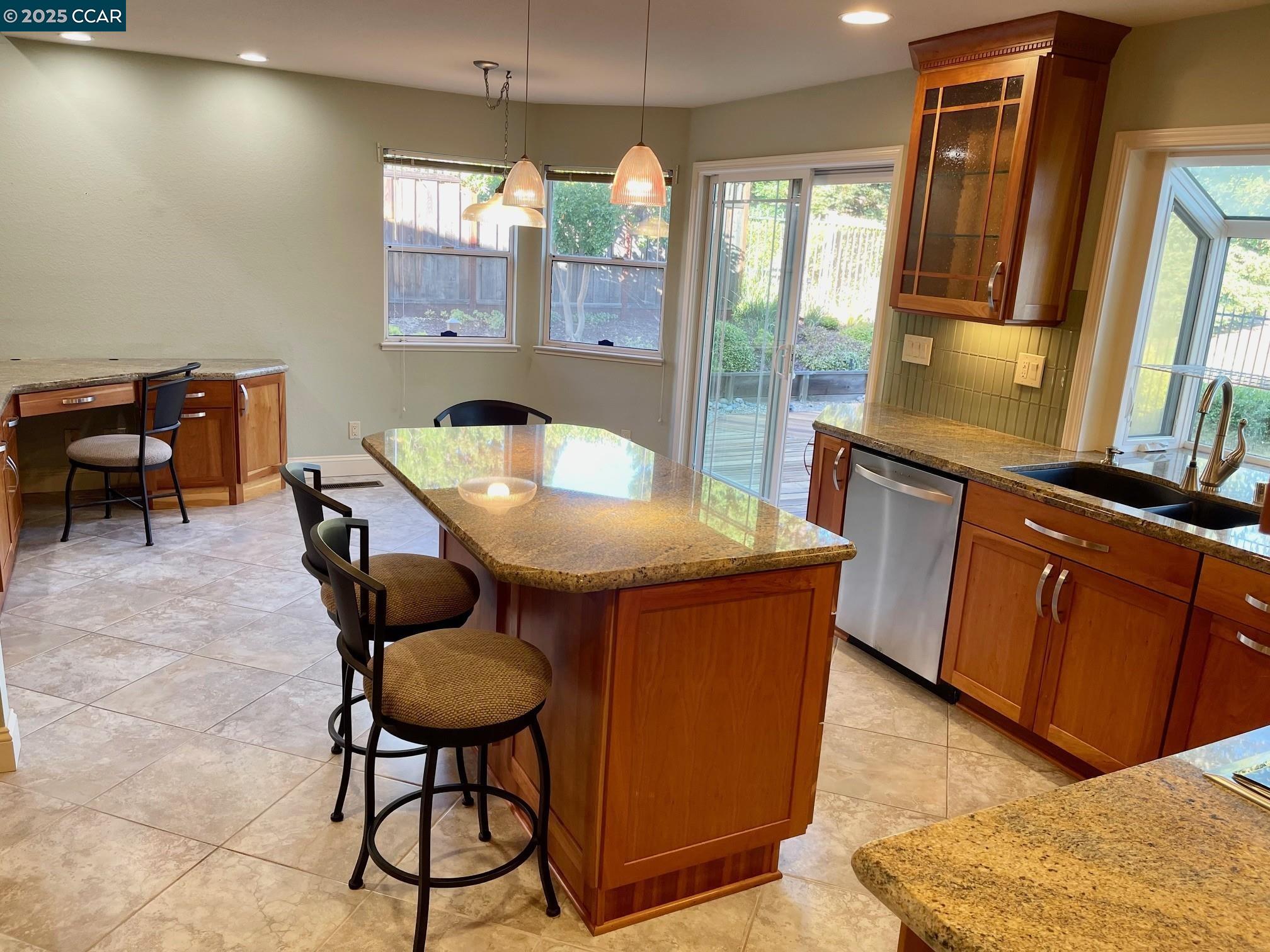 San Ramon, California 94582, United States, 4 Bedrooms Bedrooms, ,3 BathroomsBathrooms,Residential,Active,175517