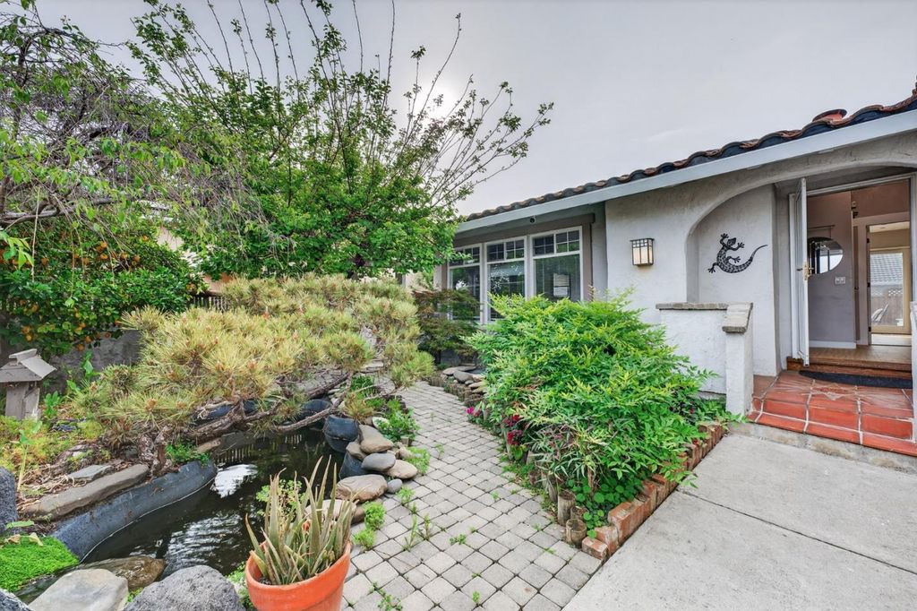 Photo of 5342 Avenida Almendros, San Jose, CA 95123 (MLS # ML82027951)