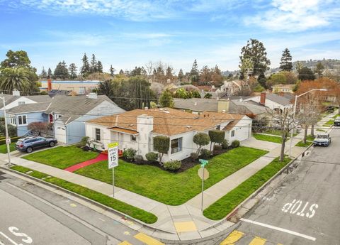 Photo of 343 27th Avenue, San Mateo, CA 94403 (MLS # ML82035851)
