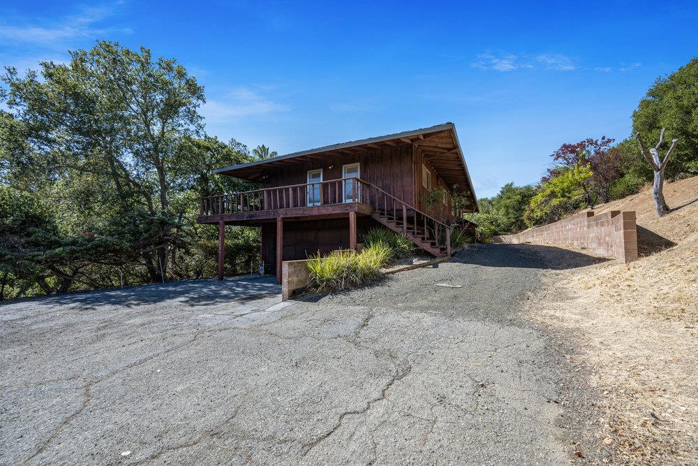 Los Altos Hills, California 94022, United States, 4 Bedrooms Bedrooms, ,3 BathroomsBathrooms,Residential,Active,186799