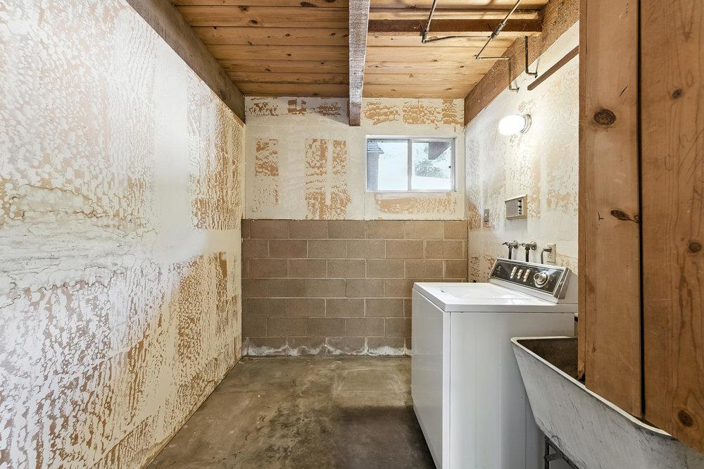 Los Altos Hills, California 94022, United States, 4 Bedrooms Bedrooms, ,3 BathroomsBathrooms,Residential,Active,186799