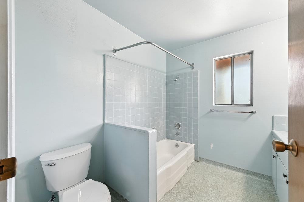 Los Altos Hills, California 94022, United States, 4 Bedrooms Bedrooms, ,3 BathroomsBathrooms,Residential,Active,186799