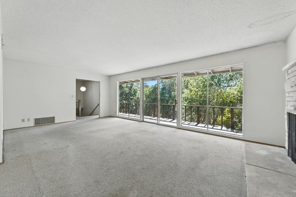 Los Altos Hills, California 94022, United States, 4 Bedrooms Bedrooms, ,3 BathroomsBathrooms,Residential,Active,186799