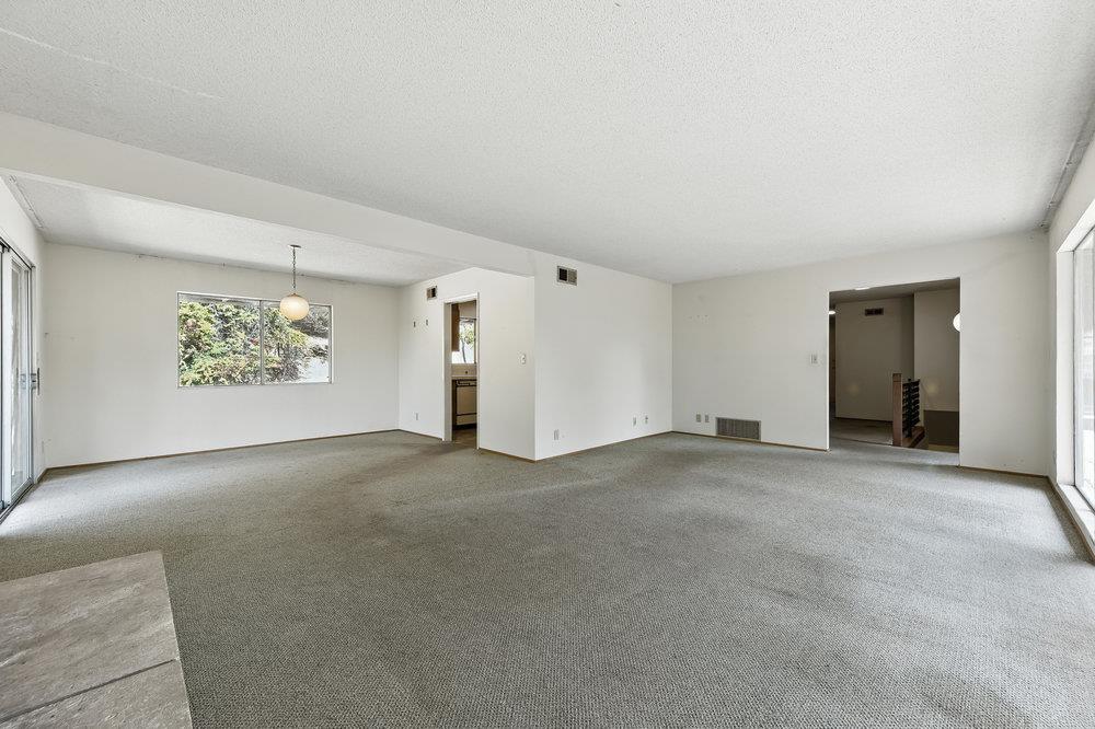 Los Altos Hills, California 94022, United States, 4 Bedrooms Bedrooms, ,3 BathroomsBathrooms,Residential,Active,186799