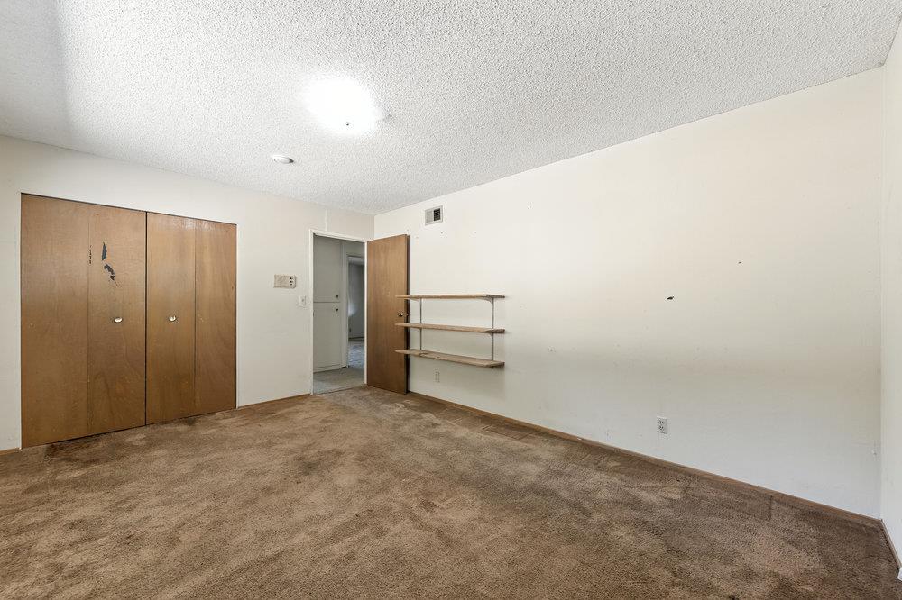 Los Altos Hills, California 94022, United States, 4 Bedrooms Bedrooms, ,3 BathroomsBathrooms,Residential,Active,186799