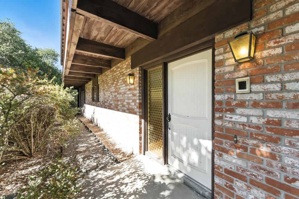 Los Altos Hills, California 94022, United States, 4 Bedrooms Bedrooms, ,3 BathroomsBathrooms,Residential,Active,186799