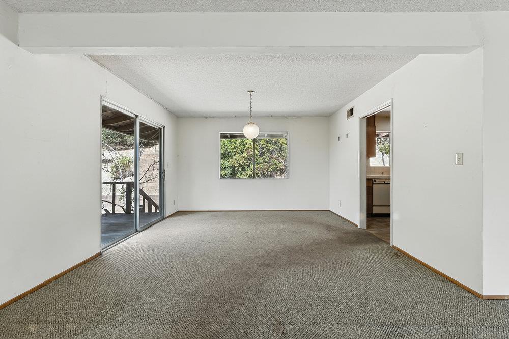 Los Altos Hills, California 94022, United States, 4 Bedrooms Bedrooms, ,3 BathroomsBathrooms,Residential,Active,186799