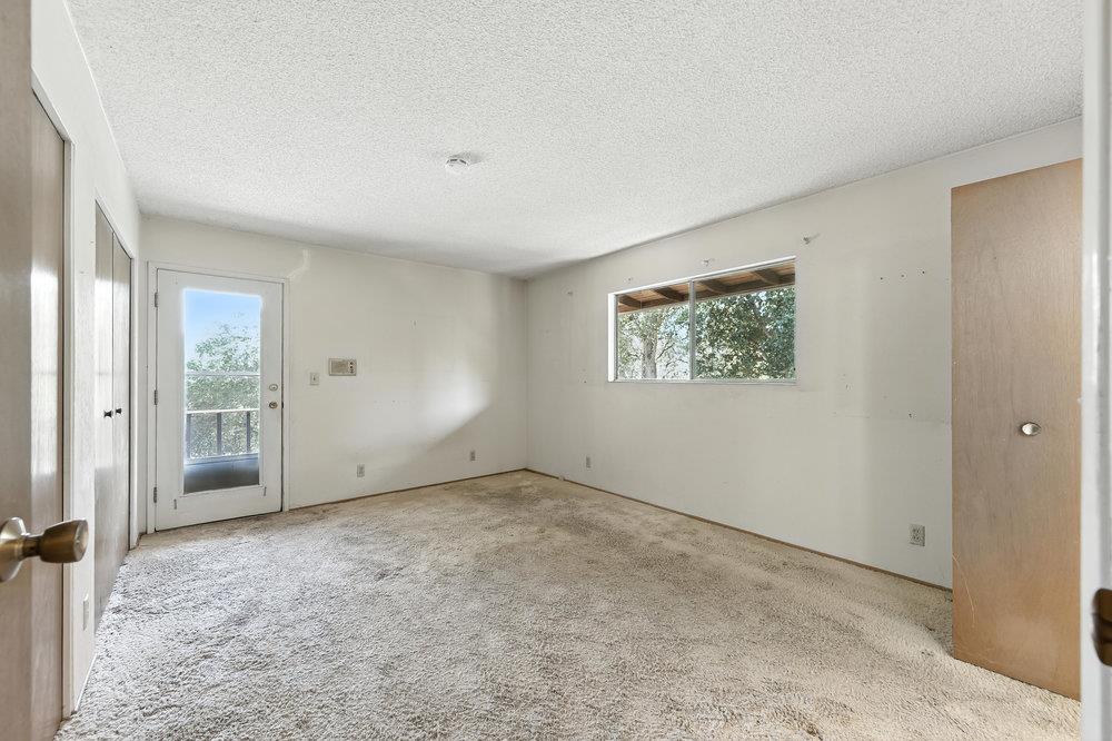 Los Altos Hills, California 94022, United States, 4 Bedrooms Bedrooms, ,3 BathroomsBathrooms,Residential,Active,186799