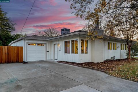 Photo of 1799 Sierra Ave, Napa, CA 94558 (MLS # 41119019)