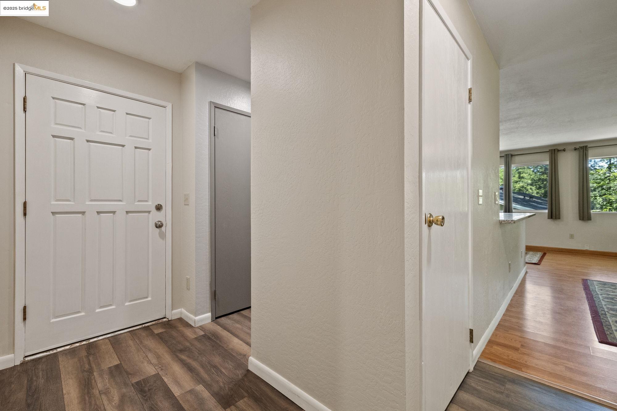 Sonora, California 95370, United States, 3 Bedrooms Bedrooms, ,2 BathroomsBathrooms,Residential,Contingent,125522