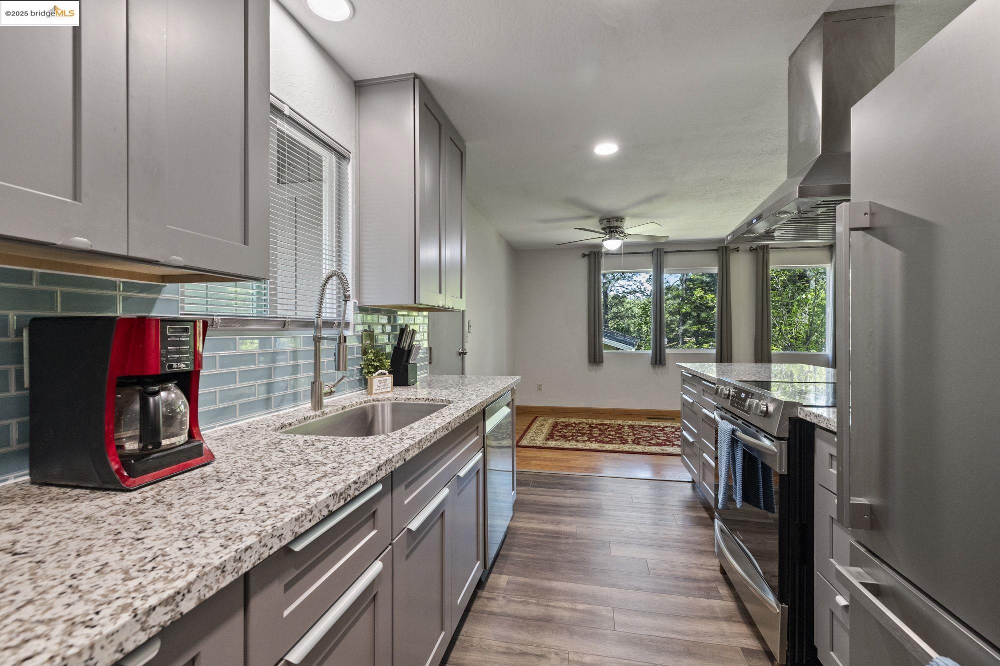 Sonora, California 95370, United States, 3 Bedrooms Bedrooms, ,2 BathroomsBathrooms,Residential,Contingent,125522