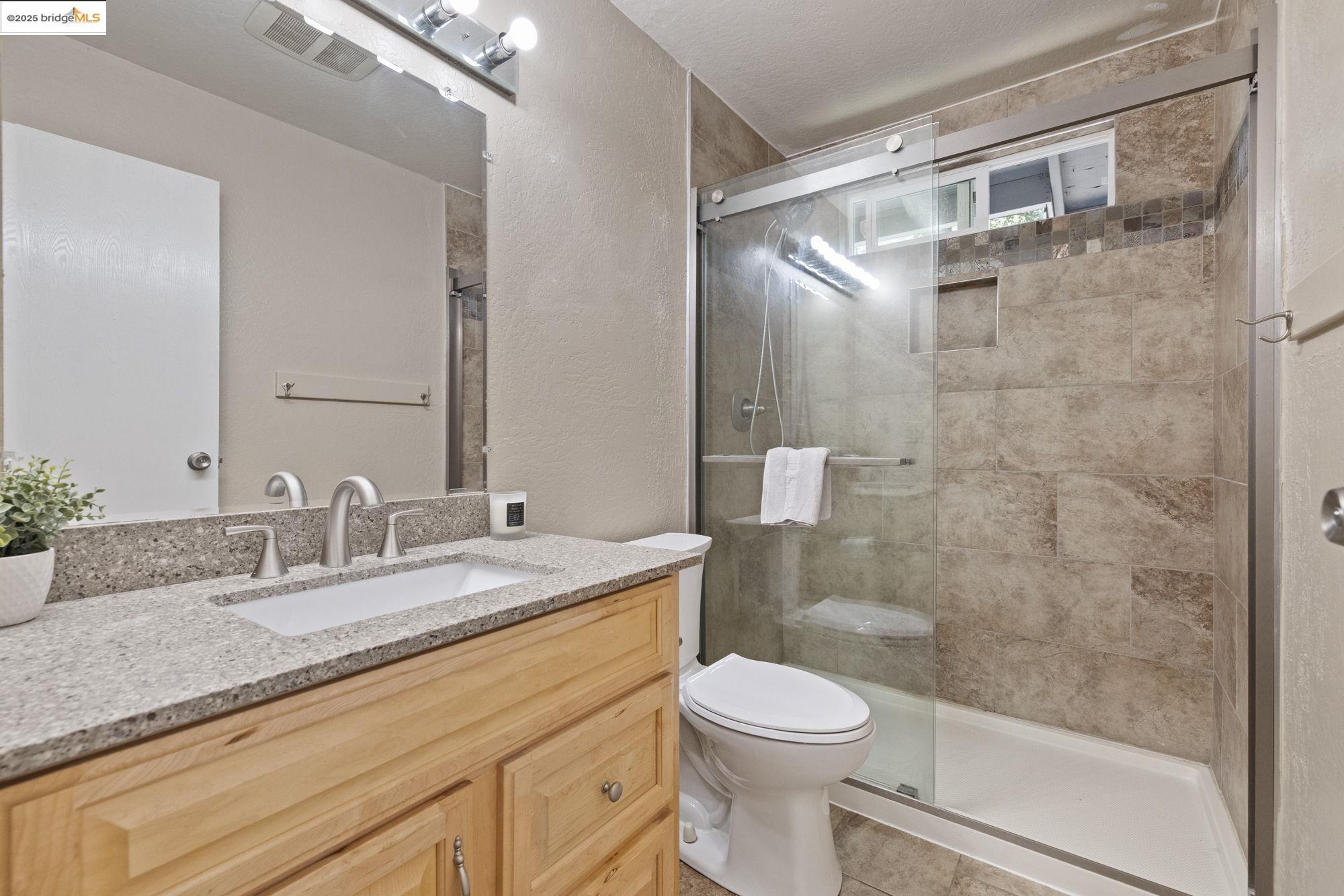 Sonora, California 95370, United States, 3 Bedrooms Bedrooms, ,2 BathroomsBathrooms,Residential,Contingent,125522