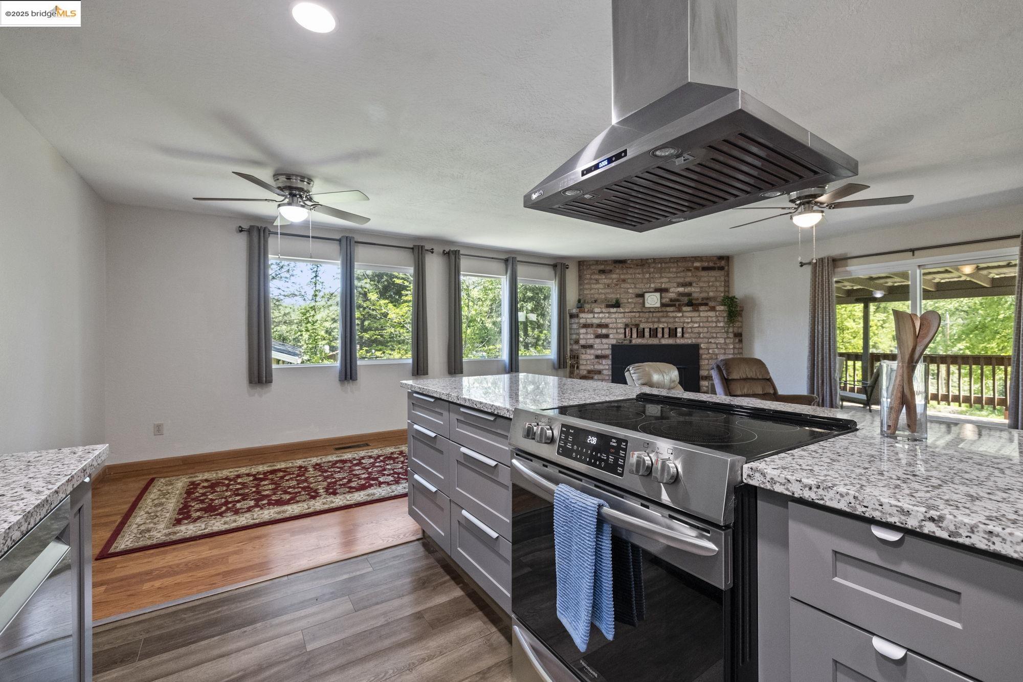 Sonora, California 95370, United States, 3 Bedrooms Bedrooms, ,2 BathroomsBathrooms,Residential,Contingent,125522