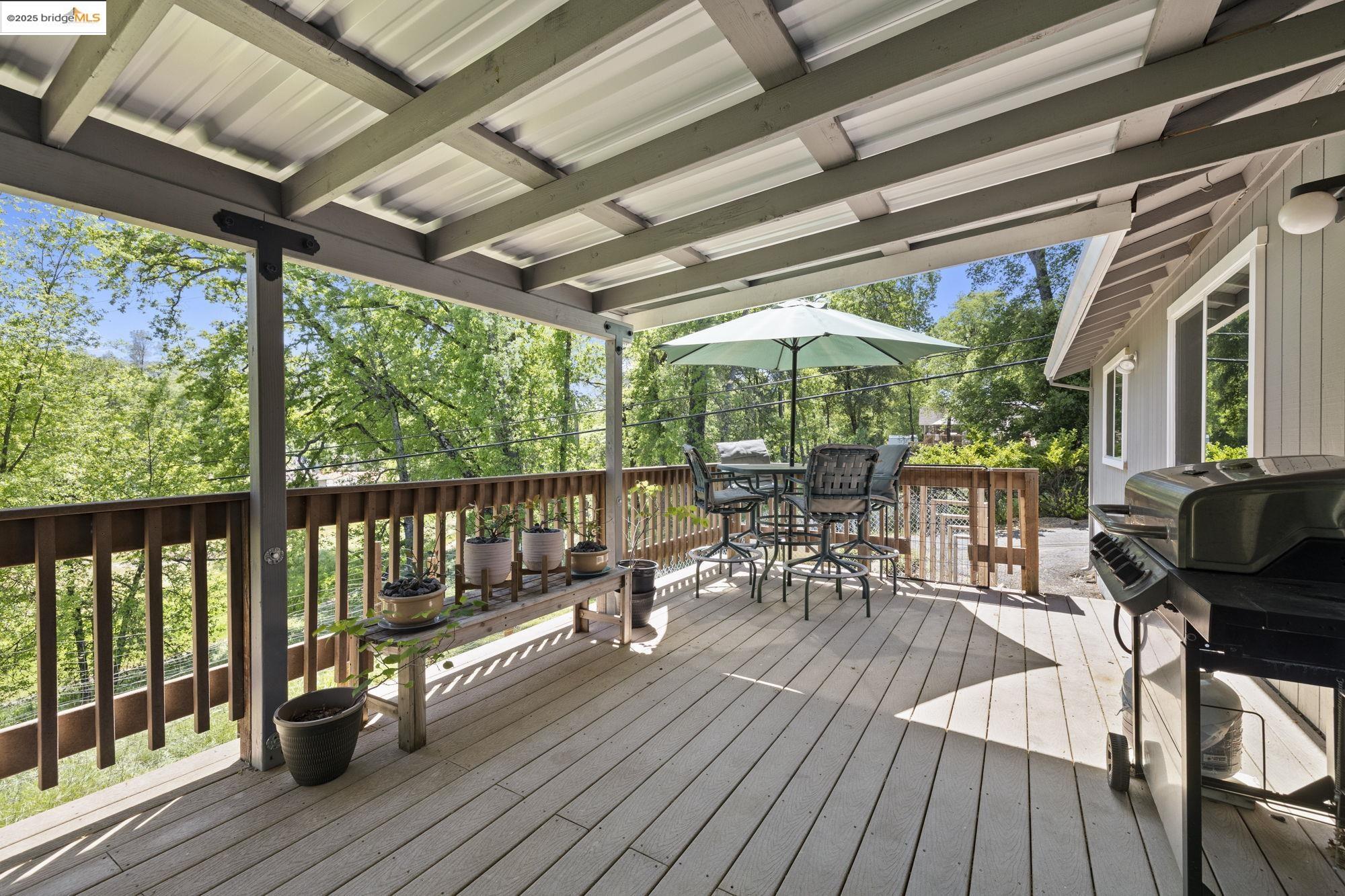 Sonora, California 95370, United States, 3 Bedrooms Bedrooms, ,2 BathroomsBathrooms,Residential,Contingent,125522