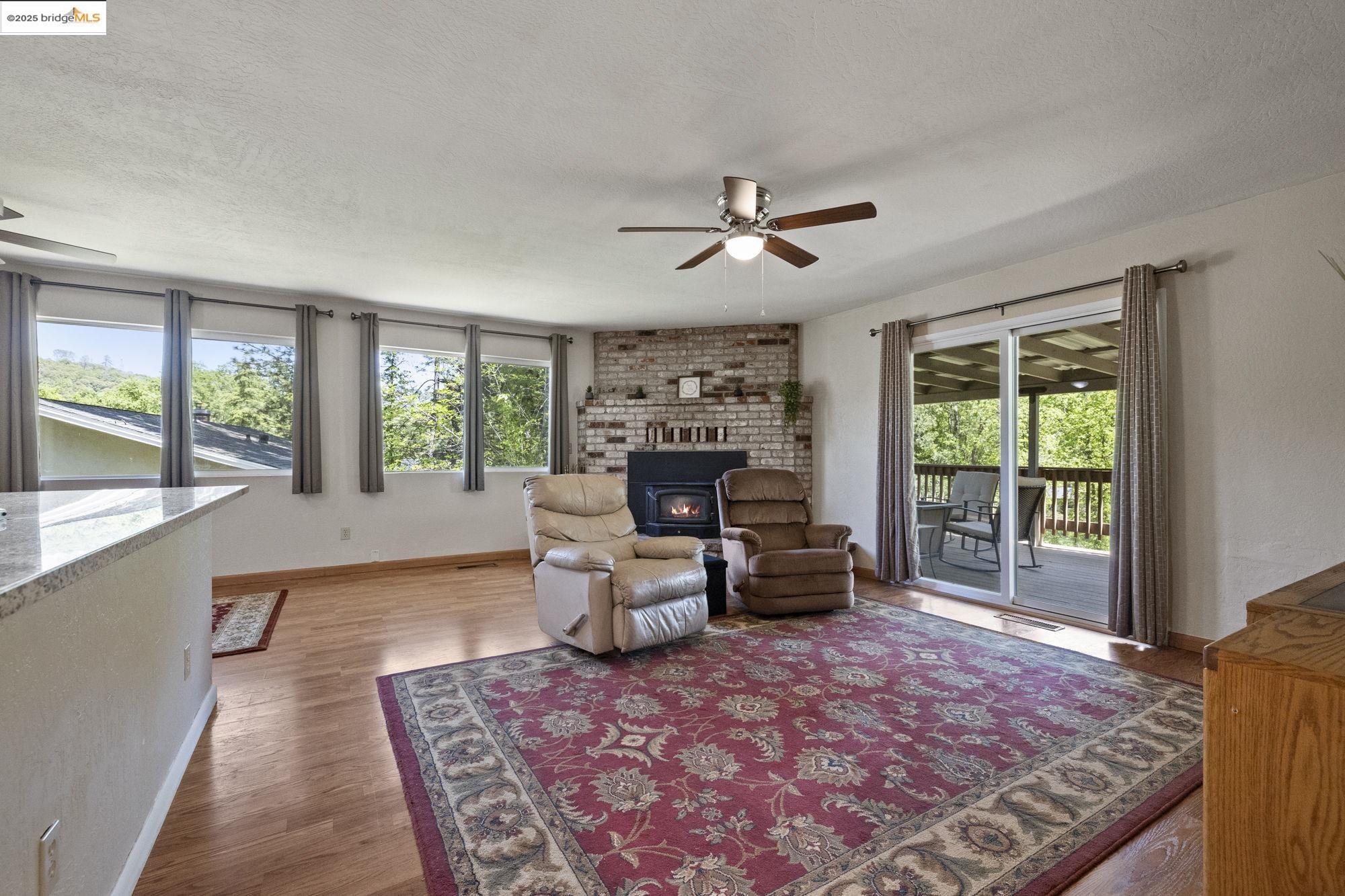 Sonora, California 95370, United States, 3 Bedrooms Bedrooms, ,2 BathroomsBathrooms,Residential,Contingent,125522