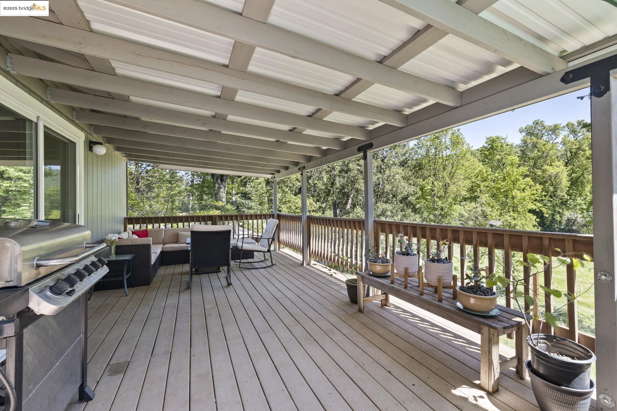 Sonora, California 95370, United States, 3 Bedrooms Bedrooms, ,2 BathroomsBathrooms,Residential,Contingent,125522