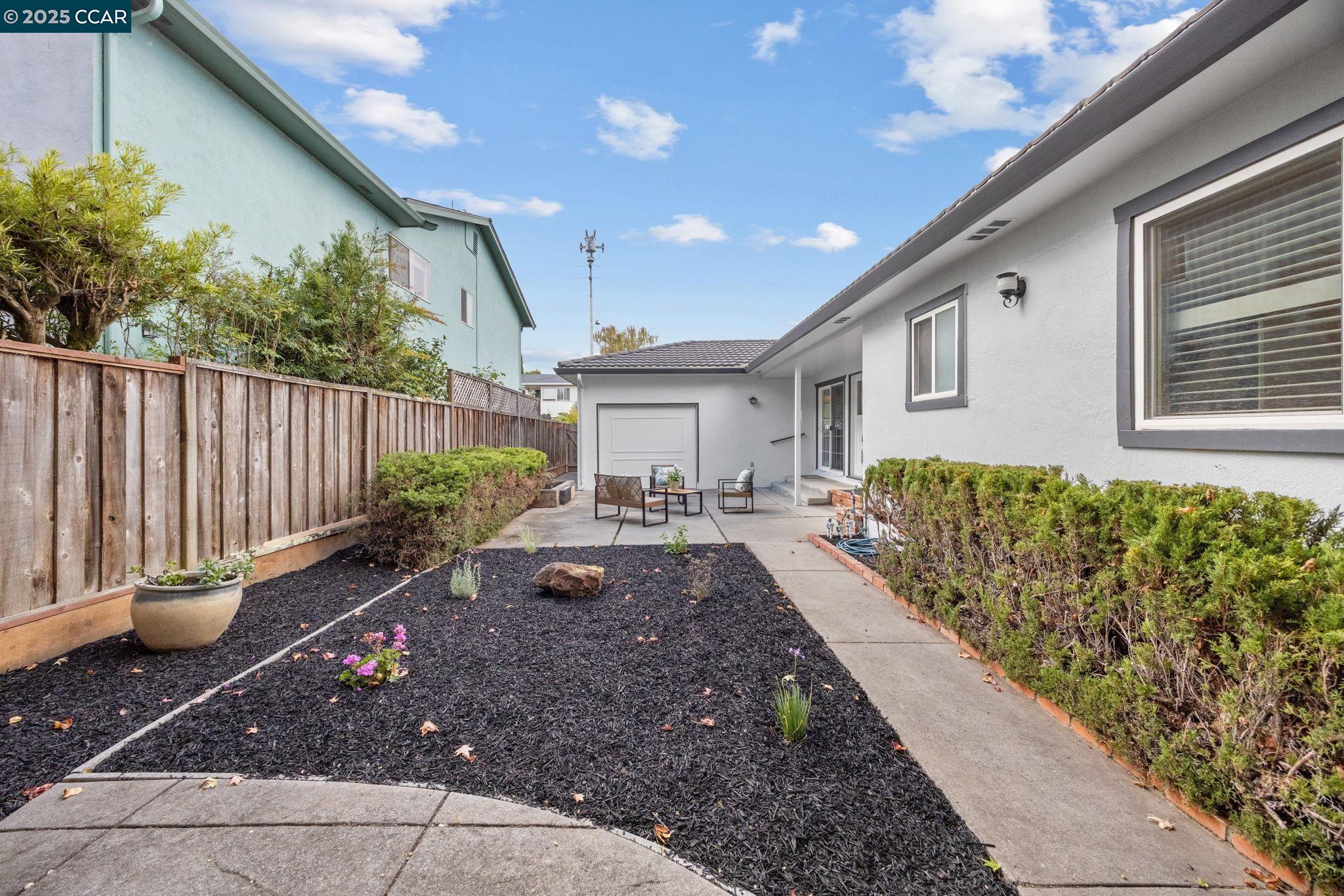 Richmond, California 94803, United States, 3 Bedrooms Bedrooms, ,2 BathroomsBathrooms,Residential,Active,220443