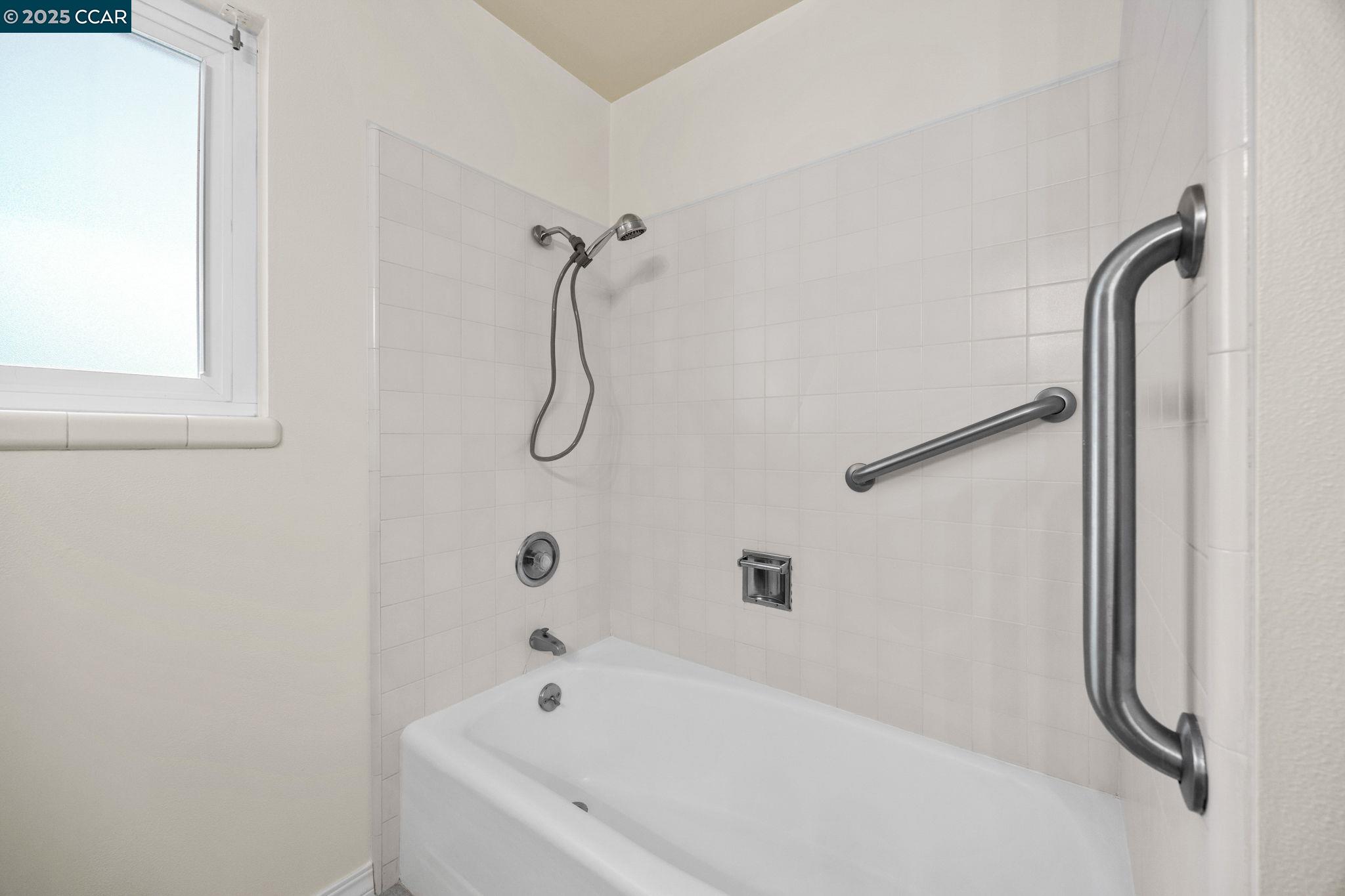 Richmond, California 94803, United States, 3 Bedrooms Bedrooms, ,2 BathroomsBathrooms,Residential,Active,220443