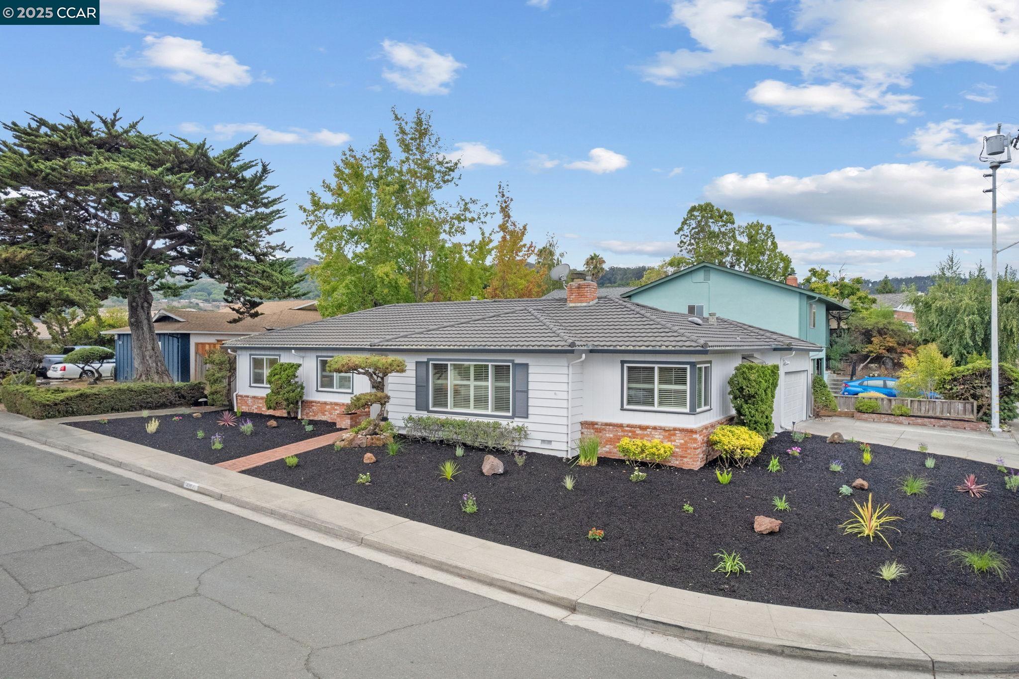 Richmond, California 94803, United States, 3 Bedrooms Bedrooms, ,2 BathroomsBathrooms,Residential,Active,220443