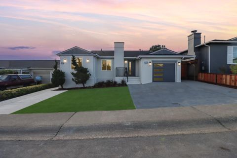 Photo of 519 Midway Avenue, Daly City, CA 94015 (MLS # ML82028903)