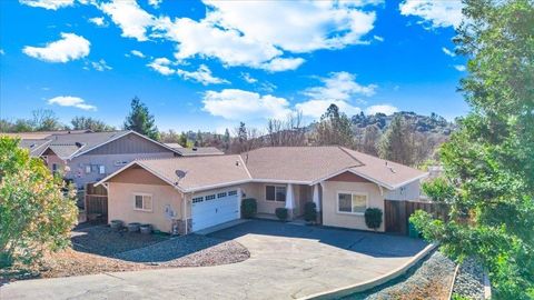 Photo of 10879 Martin Terrace Ct, Sonora, CA 95370 (MLS # 41123344)