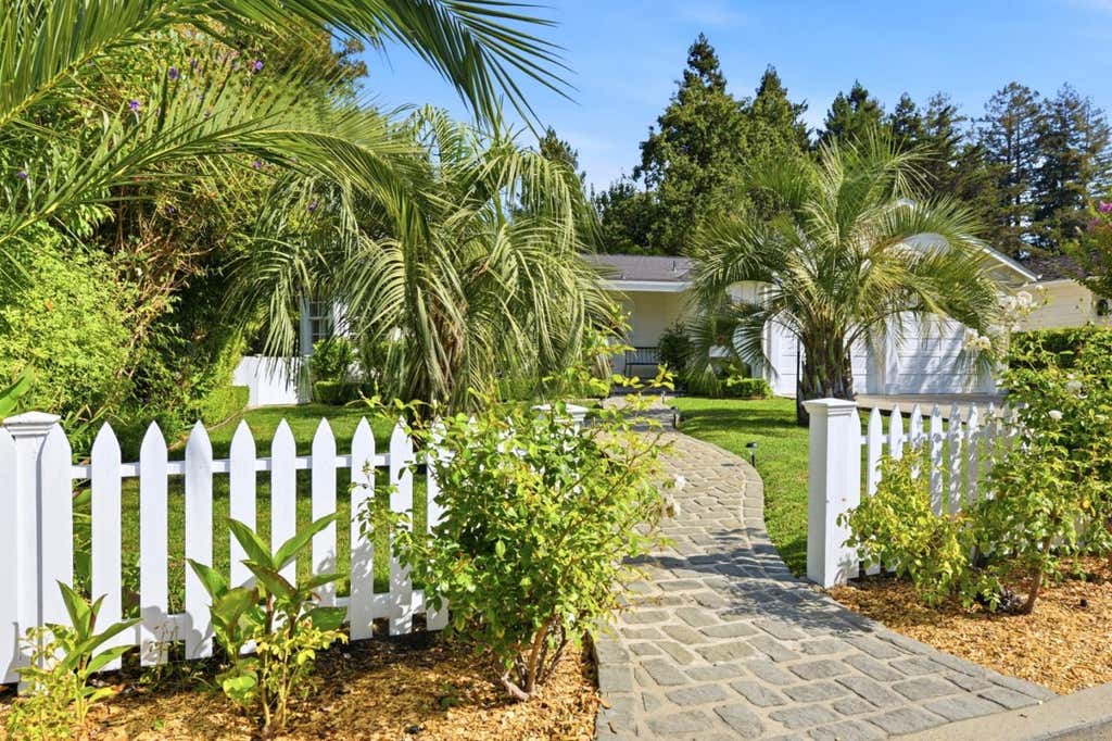 Photo of 2 Bradley Court, Redwood City, CA 94061 (MLS # ML82058421)