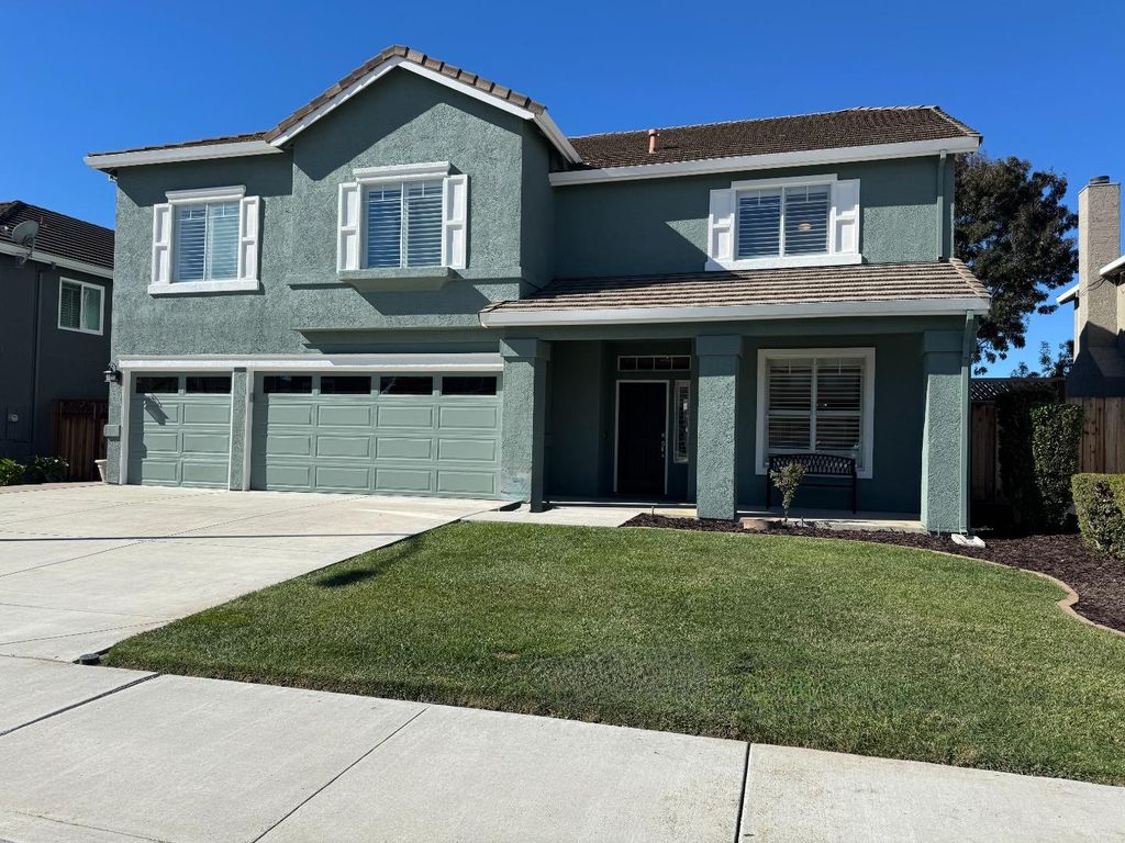 Photo of 2110 Glenview Drive, Hollister, CA 95023 (MLS # ML82026257)