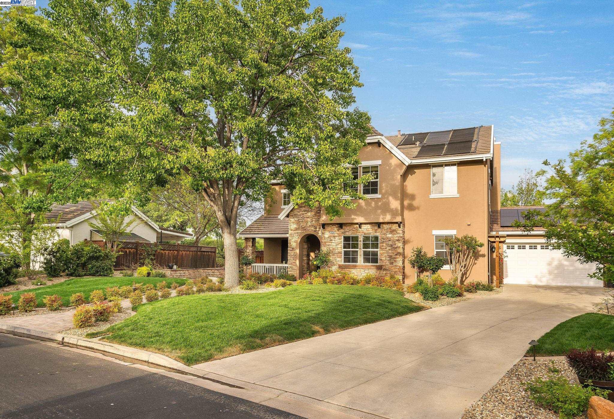 2539 Lakeside Cir