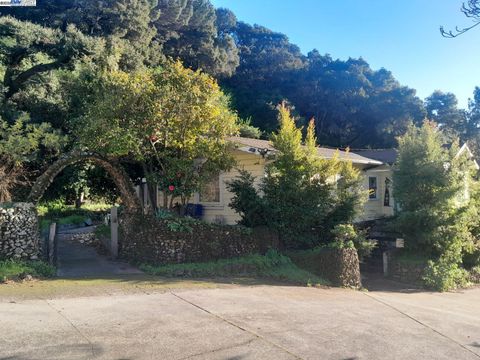 6401 Leona St, Oakland, CA 94605 - MLS#: 41083962