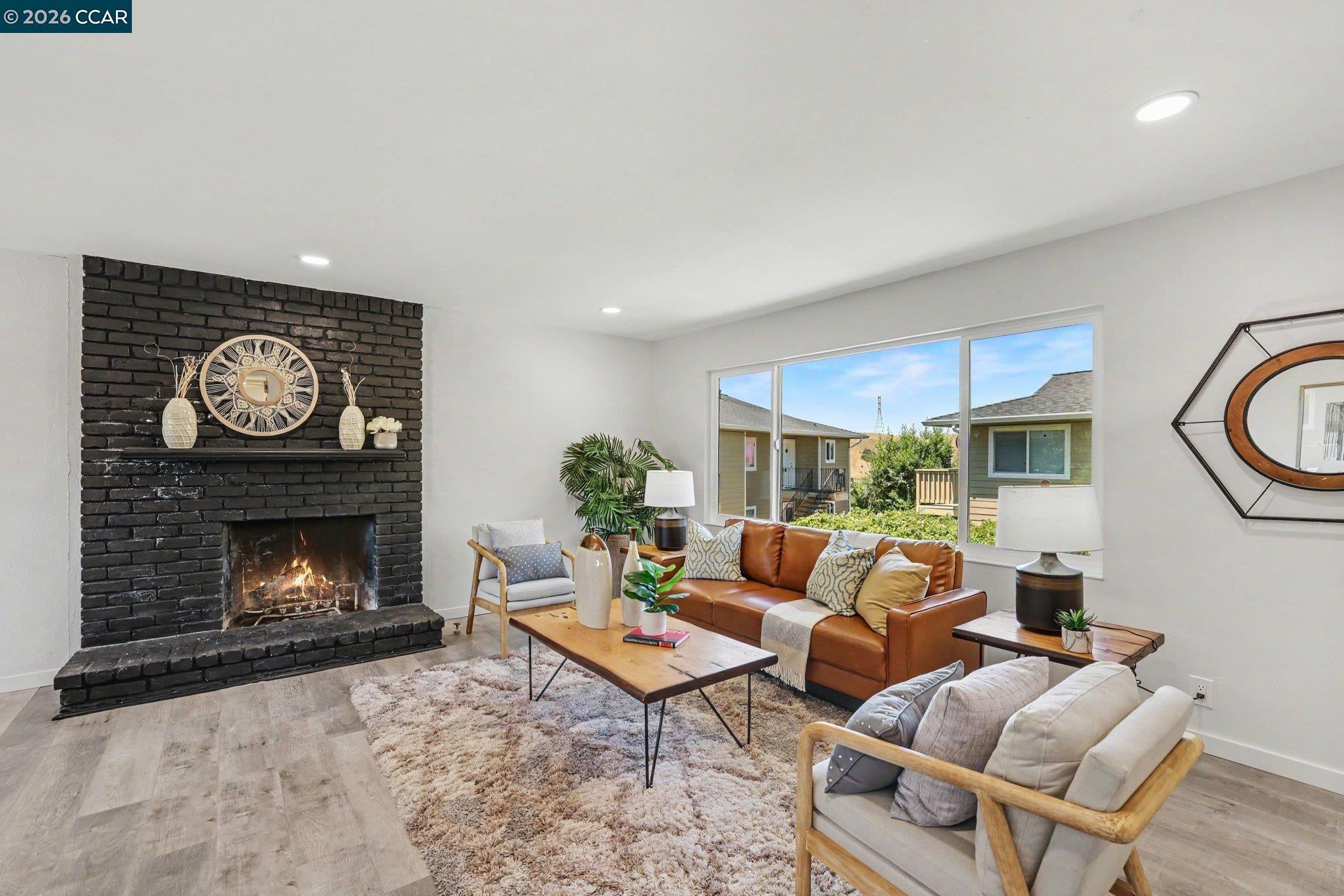 1965 Ascot Dr