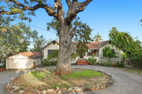 Photo of 11 S Palomar Drive, Redwood City, CA 94062 (MLS # ML82028929)