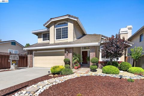 Photo of 3278 Vermont Pl, Pleasanton, CA 94588 (MLS # 41137118)