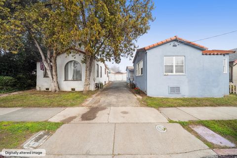 Photo of 310 W 10th St, Antioch, CA 94509 (MLS # 41123348)
