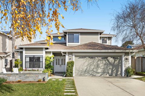 Photo of 229 Marvilla Circle, Pacifica, CA 94044 (MLS # ML82028894)