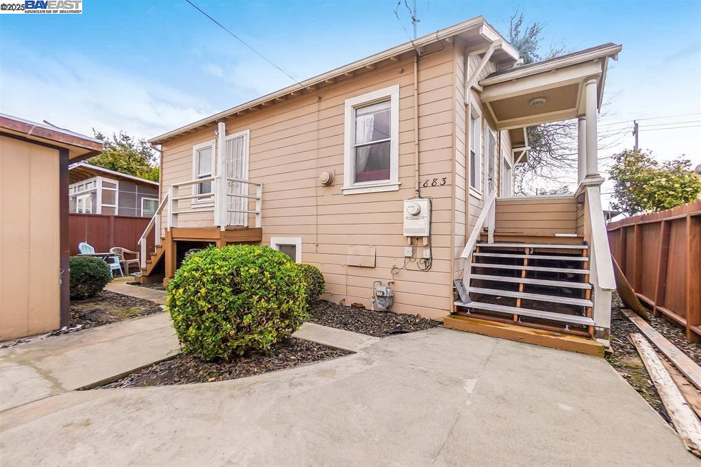 Oakland, California 94608, United States, 3 Bedrooms Bedrooms, ,Residential,Active,150633