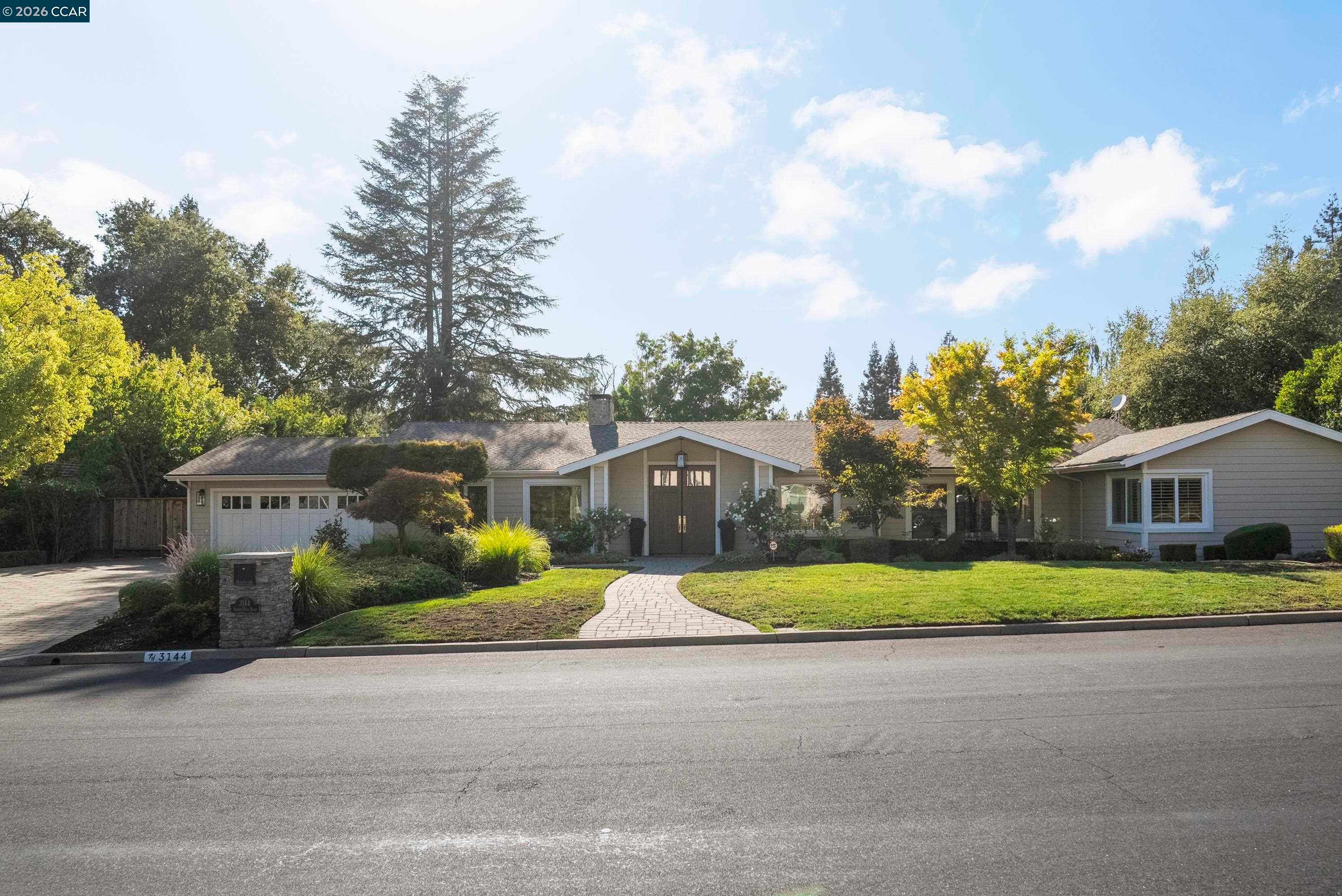 3144 Roundhill Rd