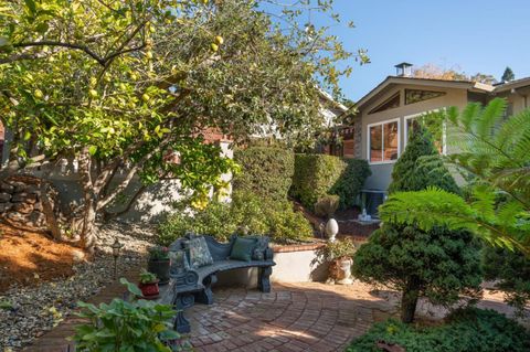 A home in San Carlos