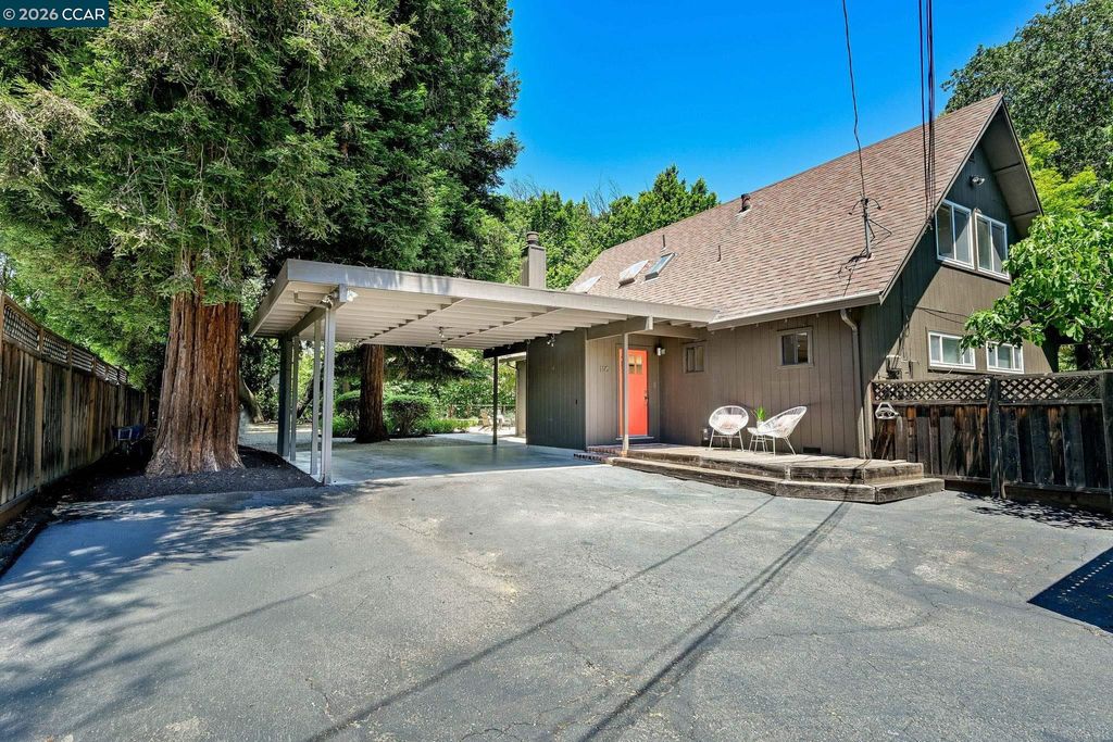 Photo of 110 Rose Street, Walnut Creek, CA 94595 (MLS # 41135593)