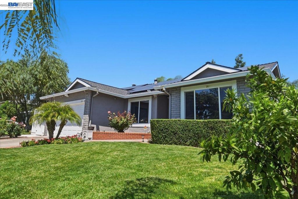 Photo of 2861 Millbridge Pl, San Ramon, CA 94583 (MLS # 41135378)