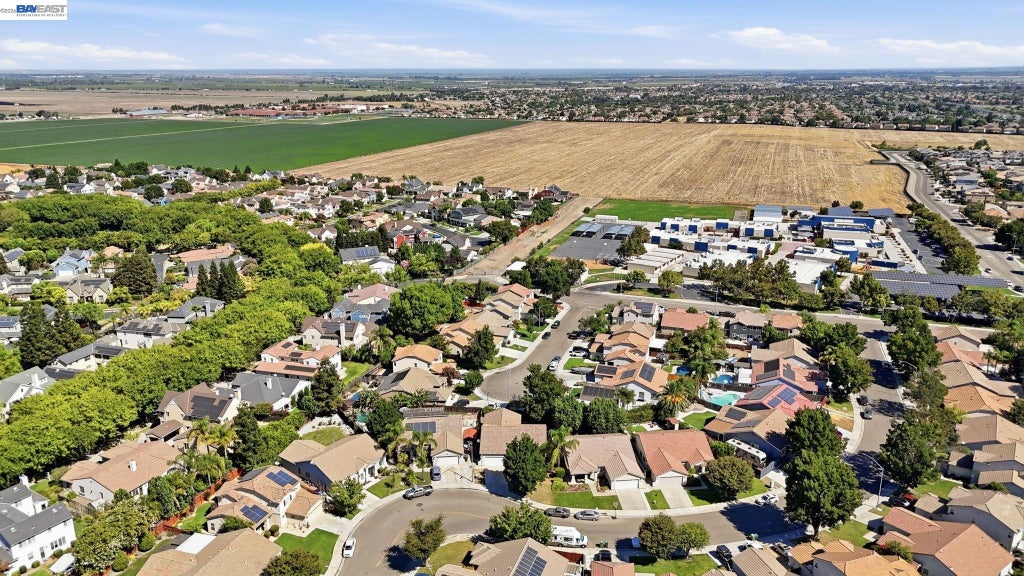 Photo of 947 Forecast Ln, Tracy, CA 95377 (MLS # 41146019)