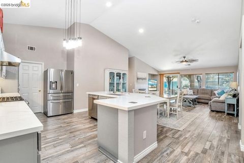 Photo of 1129 Prewett Ranch Dr, Antioch, CA 94531 (MLS # 41132969)